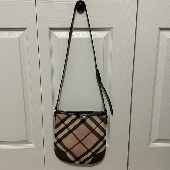 Vintage Burberry Dryden Nova Check Crossbody Bag with Patent Pewter trim GUC - Picture 4 of 16